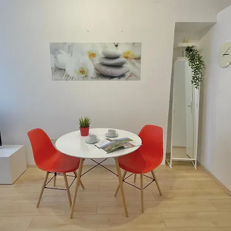 Antons Apartment